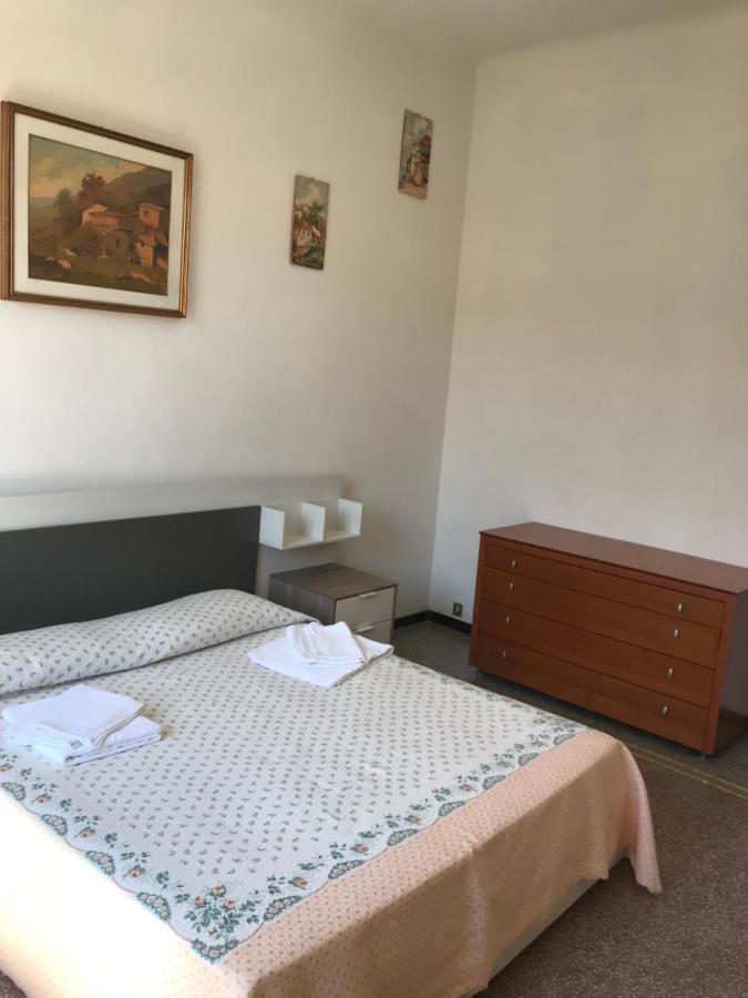 Appartamento Davanti Al Mare Savona Bagian luar foto