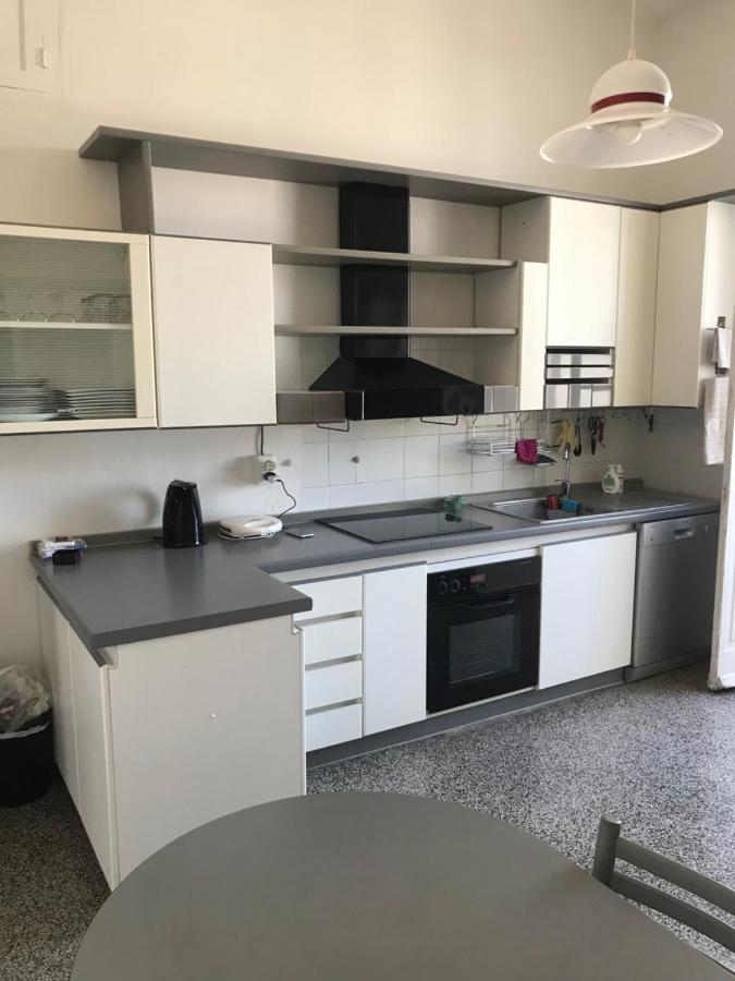 Appartamento Davanti Al Mare Savona Bagian luar foto